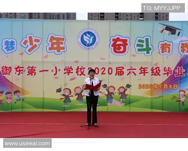 羽毛球场上的追梦旅程：杨娜的奋斗与成长故事